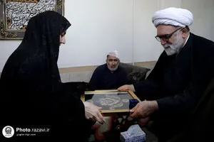 دیدار تولیت آستان قدس رضوی با خانواده شهید مسلم جاویدی مهر و جانباز حسن شکفته در قوچان