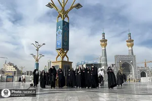 حرم امام هشتم؛ ساعت هشت