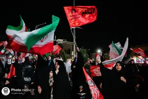 حضور تولیت آستان قدس رضوی در اجتماع مردم مشهد