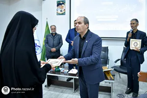 نشست &laquo;بررسی نقش مجلس و اساتید در بازسازی سرمایه اجتماعی ایران و جبهه مقاومت&raquo;