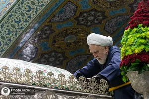 آیین تعویض پوش ضریح منور رضوی در آستانه ماه محرم