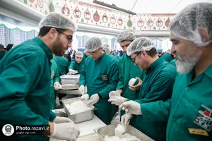 توزیع 40 هزار فالوده در چایخانه حضرت