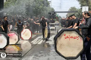 حضور دسته های عزای حسینی در خیابان&nbsp;های منتهی به حرم مطهر رضوی-1