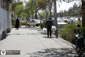 توزیع 10 هزار غذای متبرک حضرت در حاشیه شهر مشهد