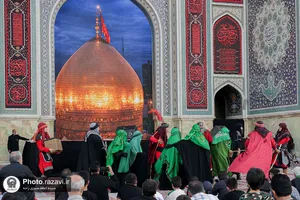 اجتماع دلدادگان اربعین در حرم مطهر رضوی