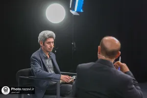 شب شعر ذره و خورشید