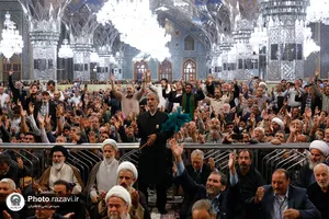 مراسم وداع با پیکر شهید نیلفروشان در حرم مطهر رضوی