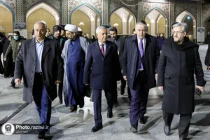 تشرف شرکت کنندگان بیست و هشتمین اجلاسیه سازمان اکو به حرم مطهر رضوی