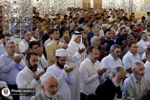 اقامه نماز عید سعید قربان در حرم مطهر رضوی