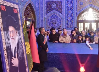 تجدید پیمان هنرمندان با آرمان‌های انقلاب اسلامی بر مزار رهبر شهید