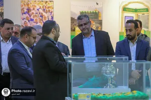 بازدید جمعی از مدیران عتبه حسینی از نمایشگاه رواق خدمت