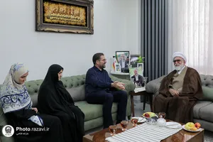 دیدار تولیت آستان قدس رضوی با خانواده شهدای بیت رهبری 