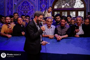 مرثیه سرایی و حماسه خوانی در جوار مزار رهبر شهید انقلاب
