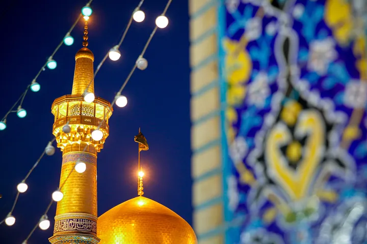 حال و هوای حرم مطهر رضوی در شب میلاد امام حسن عسکری علیه‌السلام