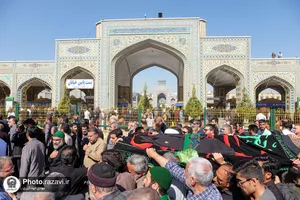 تشییع پیکر حاج سید رضا موید خراسانی در حرم مطهر رضوی