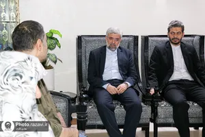 دیدار مدیر عالی حرم مطهر رضوی با خانواده شهید عباسعلی هاشمی برزگری