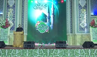 شادمانی زائران حرم مطهر رضوی در شام میلاد پیامبر رحمت