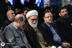 مراسم اهتزاز بزرگ&zwnj;ترین پرچم رضوی-١