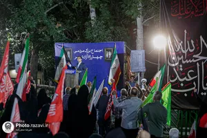 حضور تولیت آستان قدس رضوی در اجتماع مردم مشهد