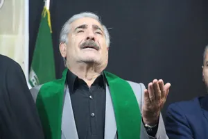 تجلیل از ۱۴ ذاکر اهل بیت در اولین همایش پیرغلامان رضوی در اردبیل