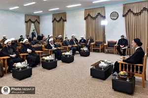 نشست صمیمی آیت الله آملی لاریجانی با طلاب مدرسه عالی فقاهت