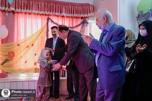 بازدید اعضای فرهنگستان هنر از کارخانه فرش آستان قدس رضوی