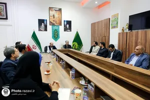 اهدا نشان طیب به مهمانسرای غدیر