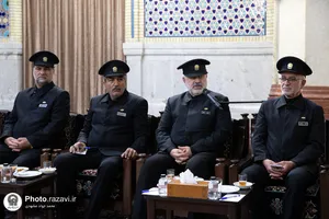 دیدار جمعی از دربانان حرم امام رضا علیه&zwnj;السلام با تولیت آستان قدس رضوی