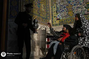 نور باشد سایه ای در پای دیوار شما