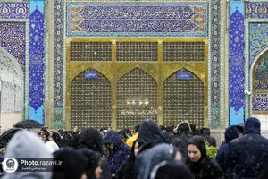 بارش برف در حرم مطهر رضوی