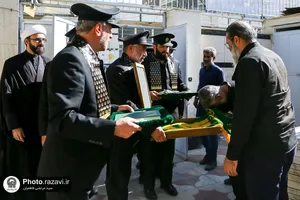 دیدار خدام حرم مطهر رضوی با خانواده شهیدان کشاورز و پور عیسی در شیراز