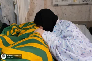 حضور خدام حرم مطهر رضوی در بیمارستان 17 شهریور