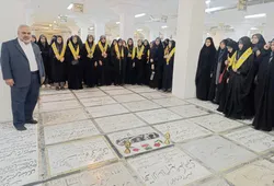 روایت سبک زندگی شهدا برای دختران نخبه مشهدی؛ از غبارروبی مزار شهدا تا ادای احترام به شهیدان