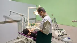 خدمت رایگان ۱۴۰ خادمیار به نیازمندان در درمانگاه رضوی بیرجند