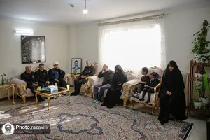 حضور خدام حرم مطهر رضوی در منزل شهید علی&zwnj;اکبر ساکت