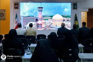 بازدید خادمیاران یگان صیانت حرم مطهر رضوی از شمیم رضوان و نمایشگاه رواق خدمت