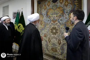 بازدید تولیت آستان قدس رضوی از روند بافت فرش&zwnj;های رواق امیرالمؤمنین علیه&zwnj;السلام
