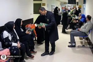 عیادت خدام حرم مطهر رضوی از بیماران