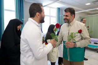 تجلیل از پرستاران دارالشفا امام در حرم مطهر رضوی