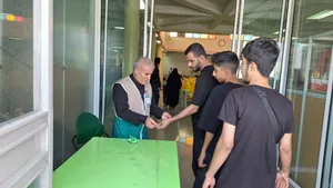 پذیرایی از زائران اربعین حسینی باطعم ارادت در موکب امام رضا علیه&zwnj;السلام استان مرکزی