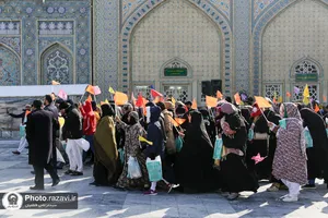 تشرف زائران اردو زبان به حرم مطهر رضوی
