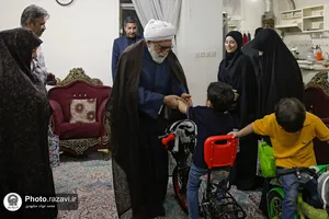 دیدار تولیت آستان قدس رضوی با دو خانواده فرزند پذیر مشهدی