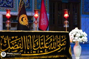 حضور مردم عزادار بر مزار مطهر رهبر شهید انقلاب اسلامی-4

