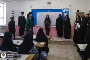 حضور خدام حرم مطهر رضوی در دبیرستان دخترانه فرهنگیان مشهد
