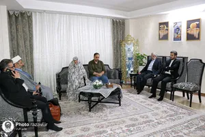 دیدار مدیر عالی حرم مطهر رضوی با خانواده شهید عباسعلی هاشمی برزگری