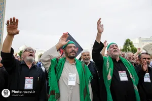 تشرف کاروان موکب&zwnj;داران عراقی به حرم مطهر رضوی