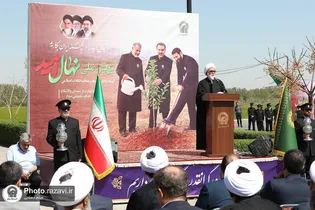 کاشت نهال، نماد امید، آبادانی و آینده روشن ایران اسلامی است