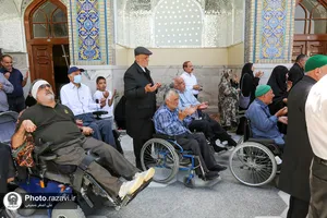 تشرف جانبازان قطع نخاعی 70درصد به حرم مطهر رضوی