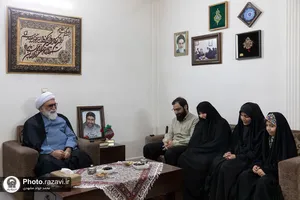 دیدار تولیت آستان قدس رضوی با خانواده سرداران شهید شوشتری و محمدزاده