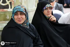 بهت و اندوه زائران حرم مطهر رضوی در لحظه اعلام خبر شهادت رئیس&zwnj;جمهور